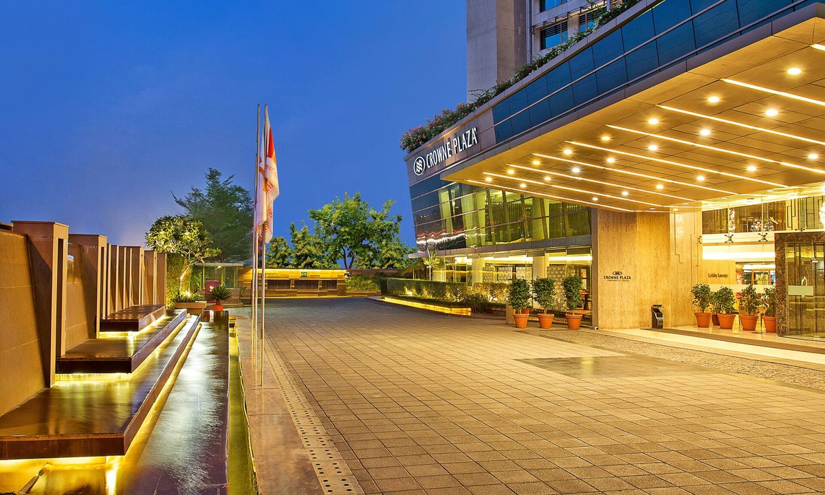 Prahlad Nagar Hotel | Crowne Plaza Ahmedabad City Centre by IHG