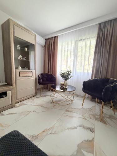 Resita Apartment | Crys Home