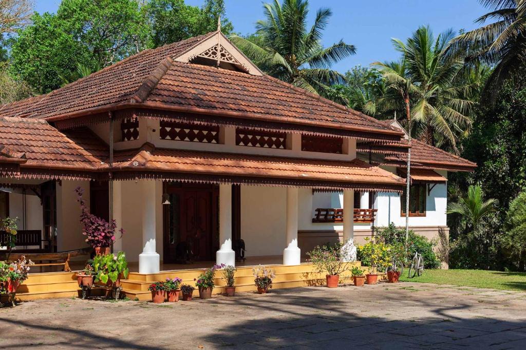 Polibetta Villa | Crystal Homestay by StayVista - 4BR