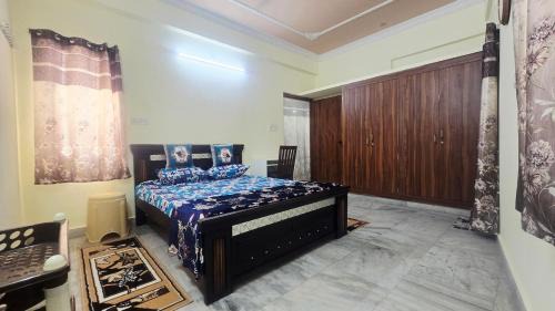 Banjara Hills Apartment | Crystal Mansion
