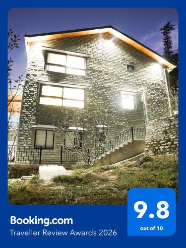 Theog House | DanCenter Villa Mihika I Premium 5BHK I Orchard I Chef I Shimla