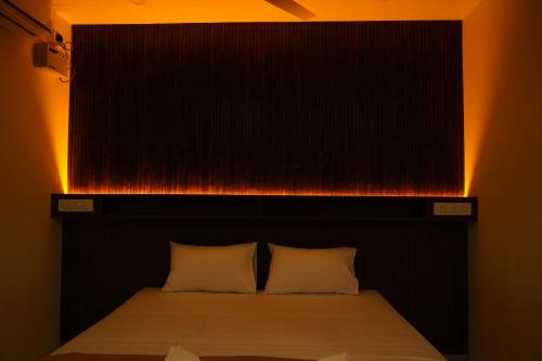 Srirangam Hotel | DD COZY INN sntower