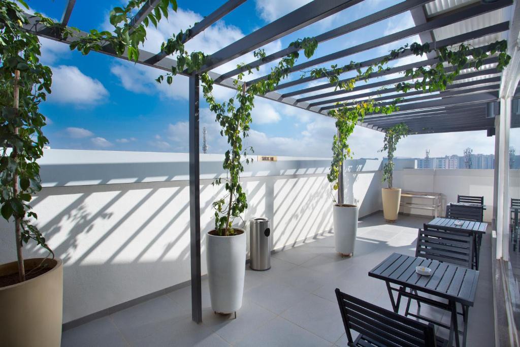 Brookefield Hotel | De Venetian by TGI