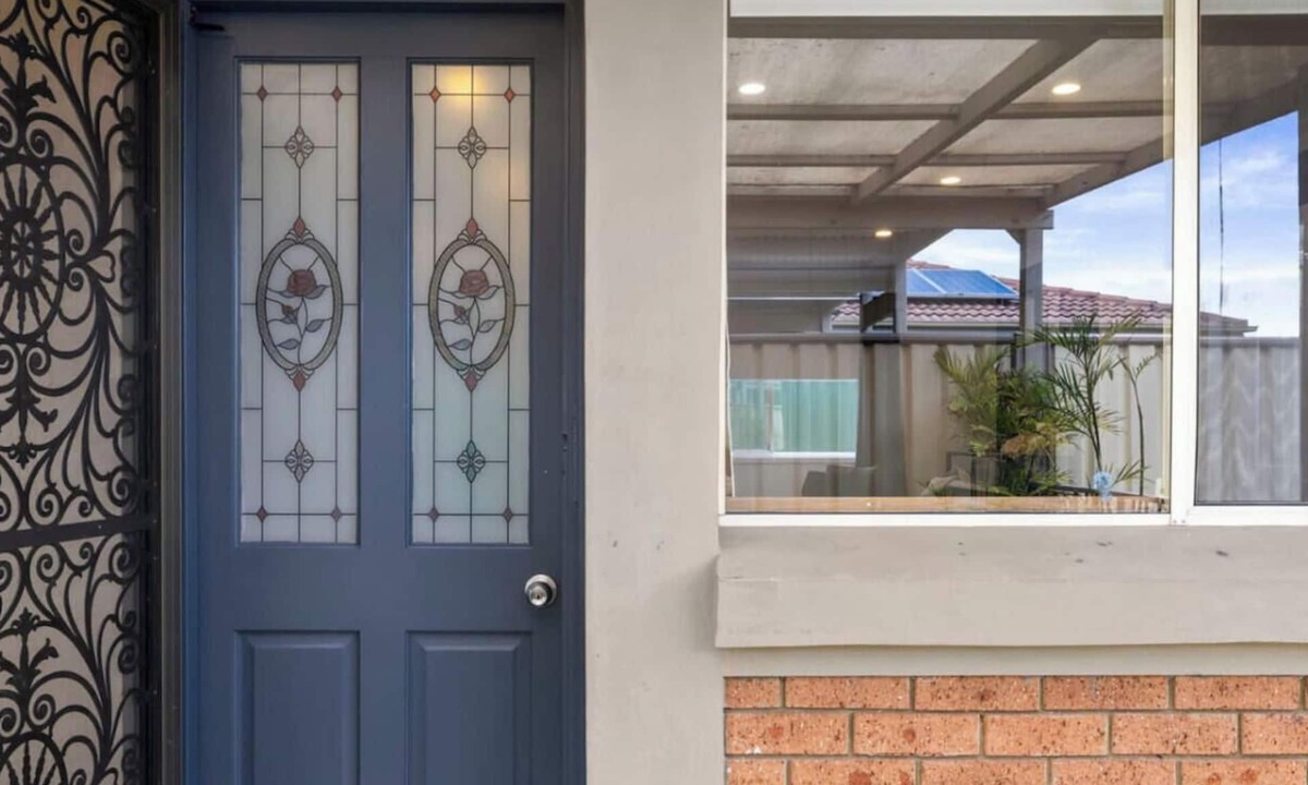 Dean Park Apartment | Dean Park 2-Bed Unit