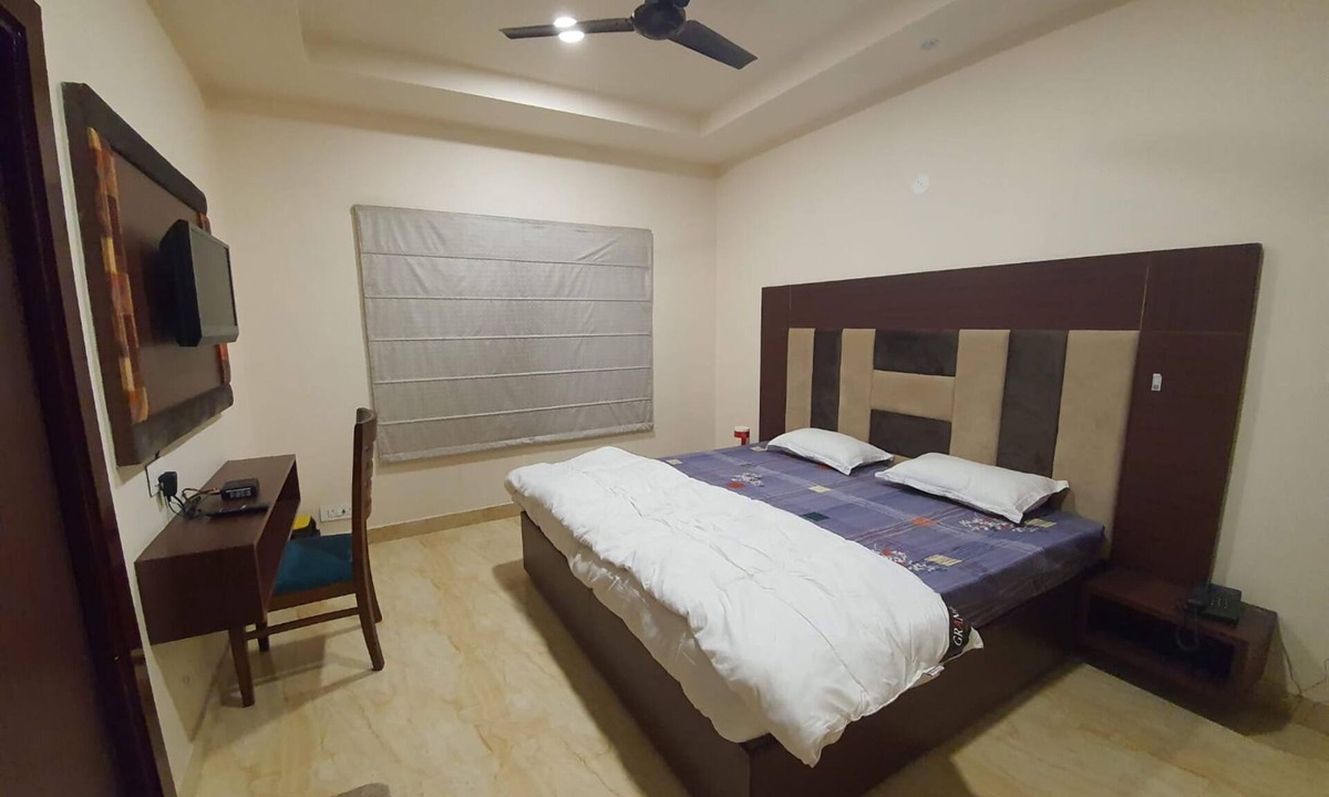 Panipat Hotel | Deep Hotel and Restaurant Panipat