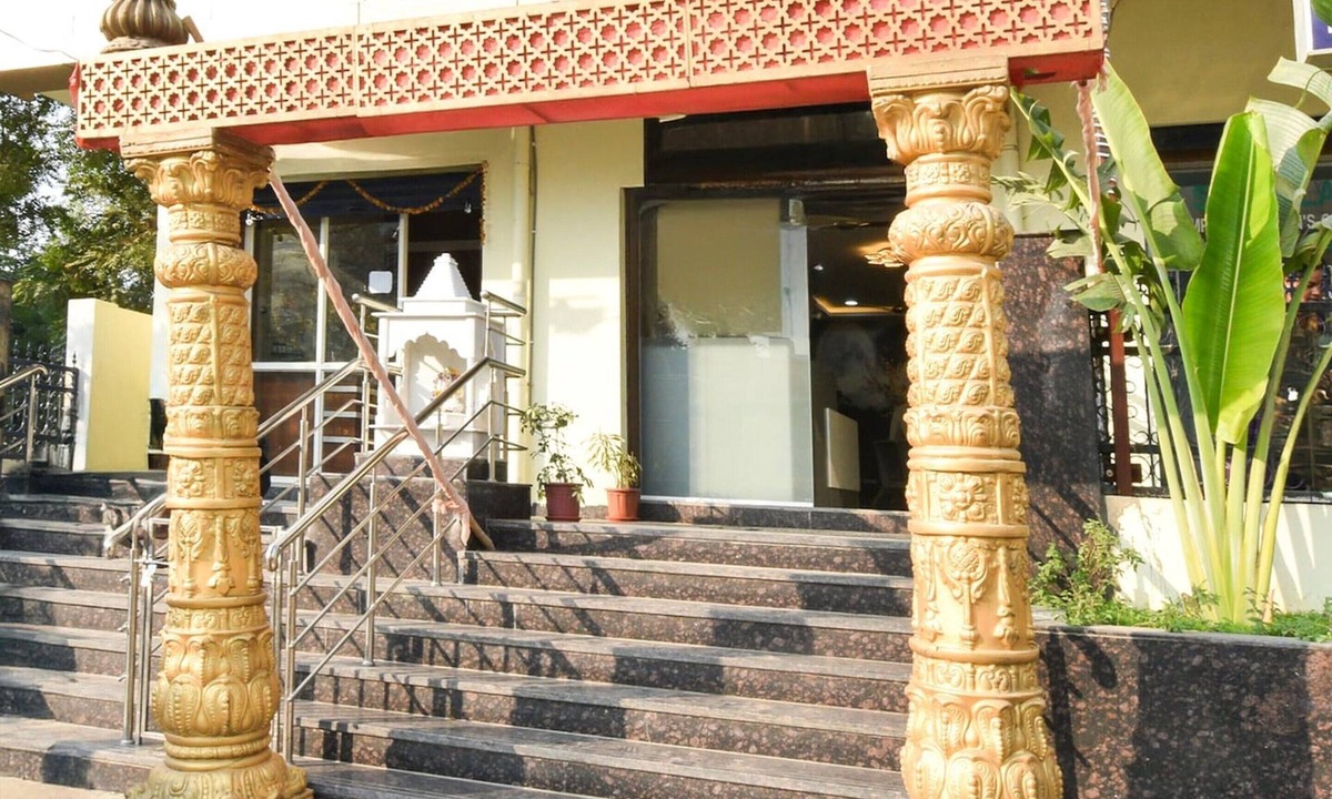 Hyderabad House | Deluxe Hotel Godavari