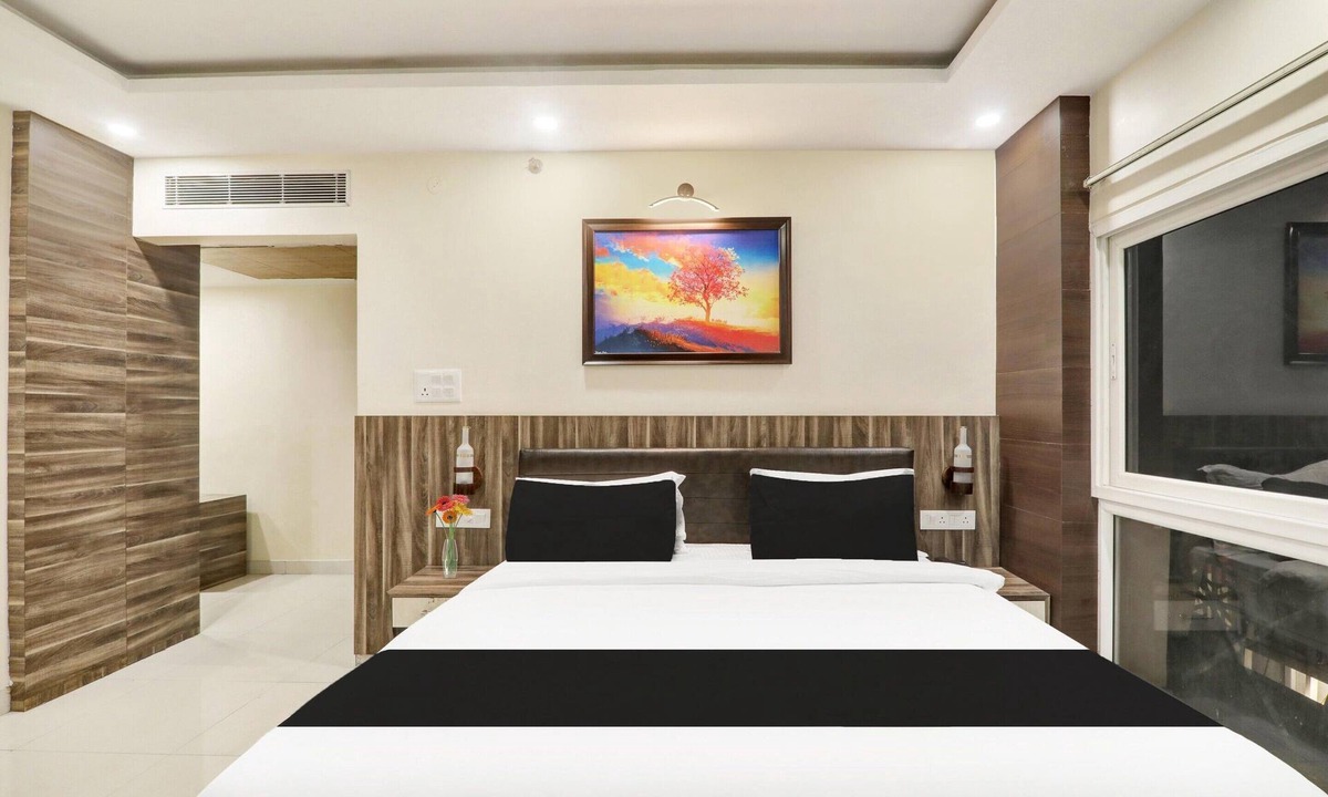 Patna House | Deluxe Kunwar Aalcajars
