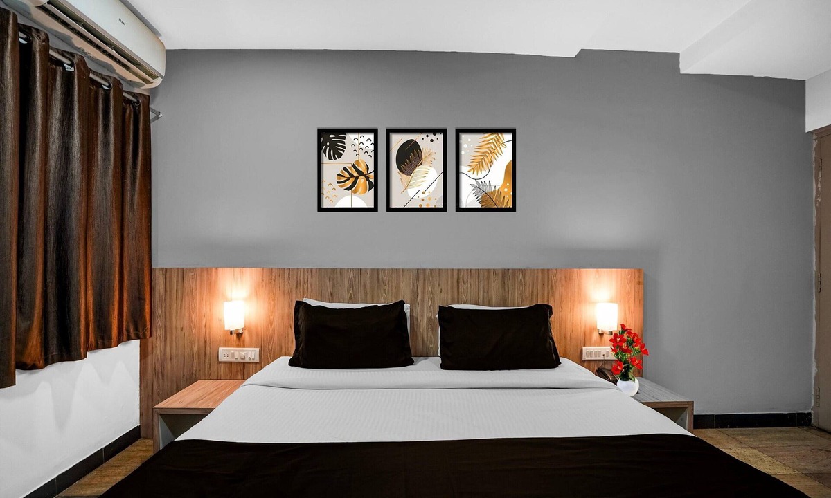 Bangalore City Center House | Deluxe Richmond MG Metrrichmond