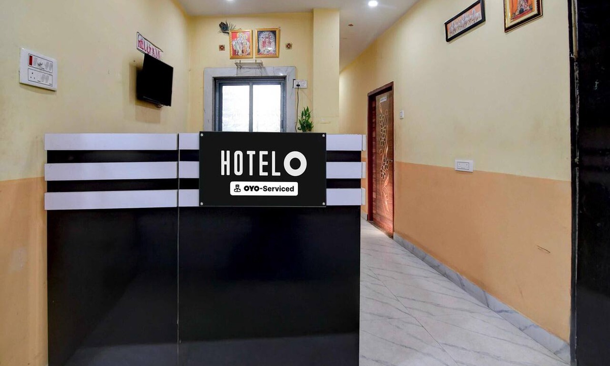 Kolkata House | Deluxe Room Chowdhury Guest House
