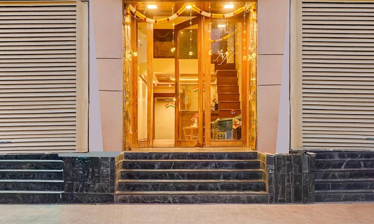 Clover Park House | Deluxe Viman Nagar Downtown Cilantro