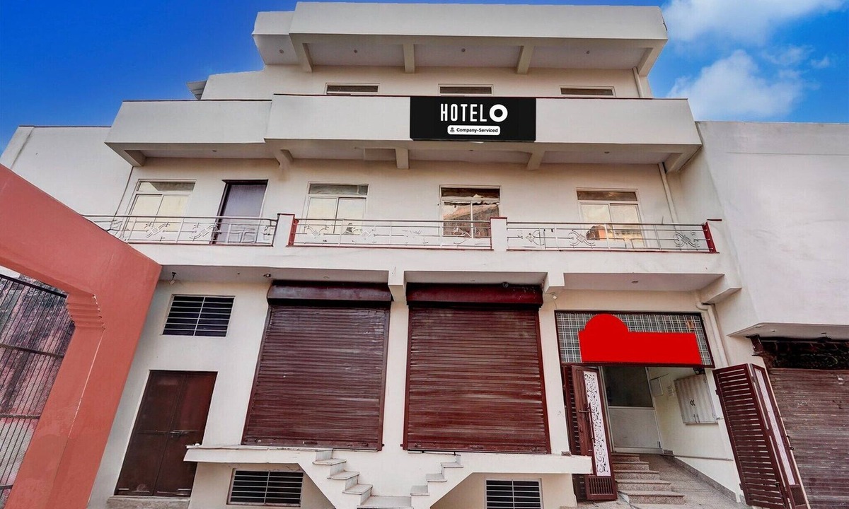 Alwar House | DeluxeHotel O Railway station road