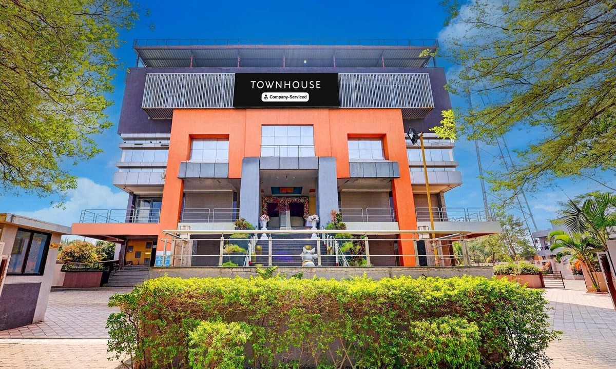 Satara House | DeluxeMatoshree Palace