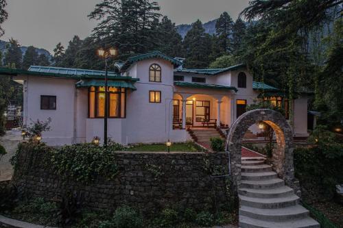 Nainital Cabin | Deodar Bungalow & Cottage by Trikone