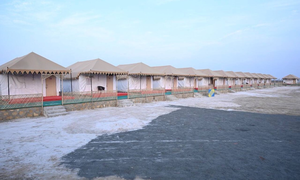 Bhuj Hotel | DESERT INN CAMP