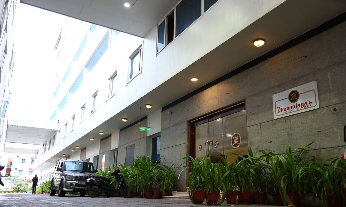 Hosur Hotel | Dhanunjaya's Luxury Hotel