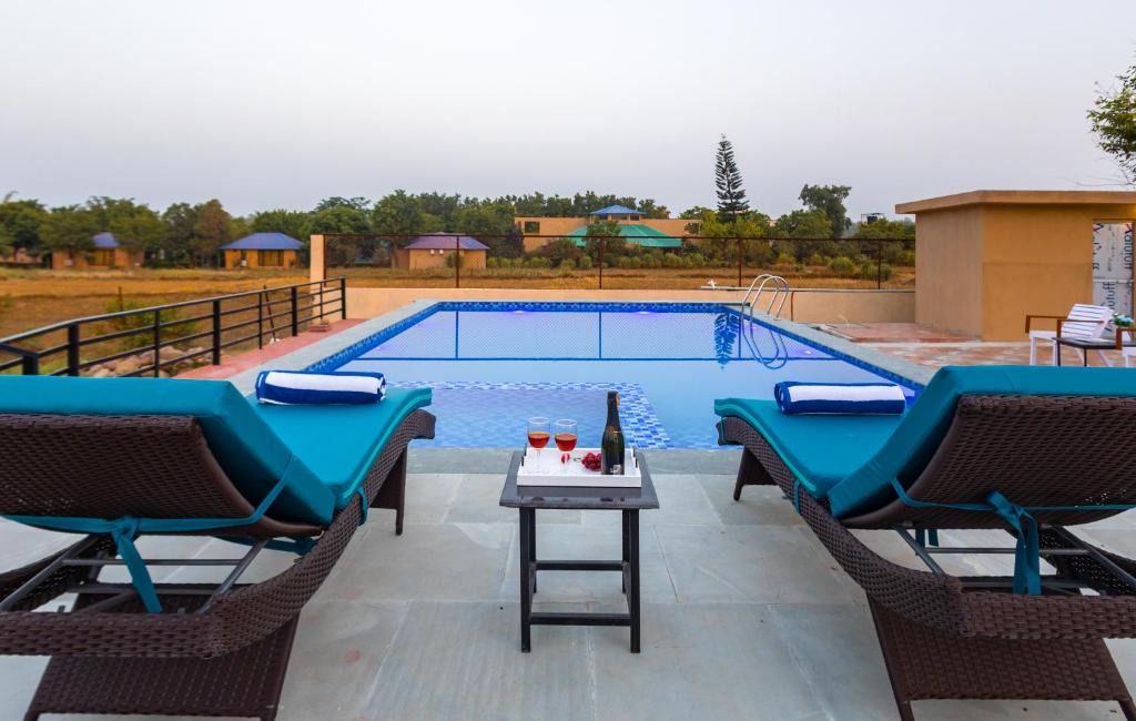 Dhela Villa | Dhela Jungle Retreat Pet-Friendly 2BHK 5 suites in a mini resort with Pool near Jhirna Safari Zone