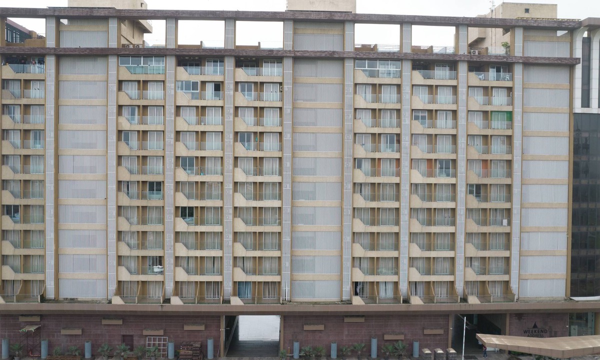 Dumas Apartment | DIYANSHH HOMES STAYS IN DUMAS