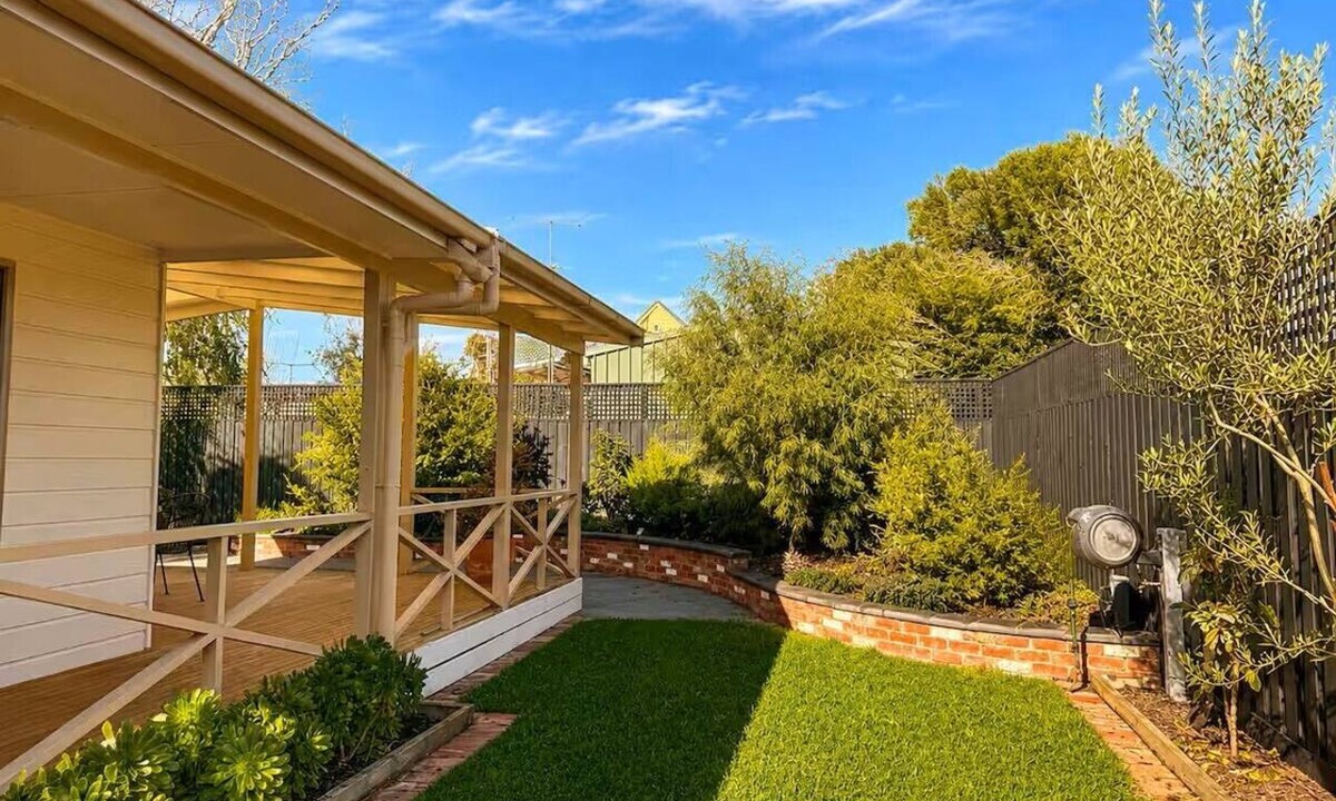 Coronet Bay House | Dogs inside and on couches! Secure fencing. 500 metres to dog friendly bay beach