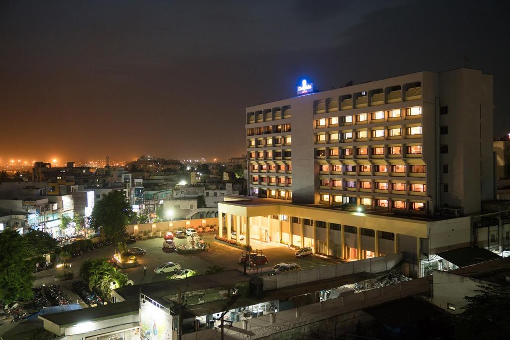 Dabagardens Hotel | Dolphin Hotel