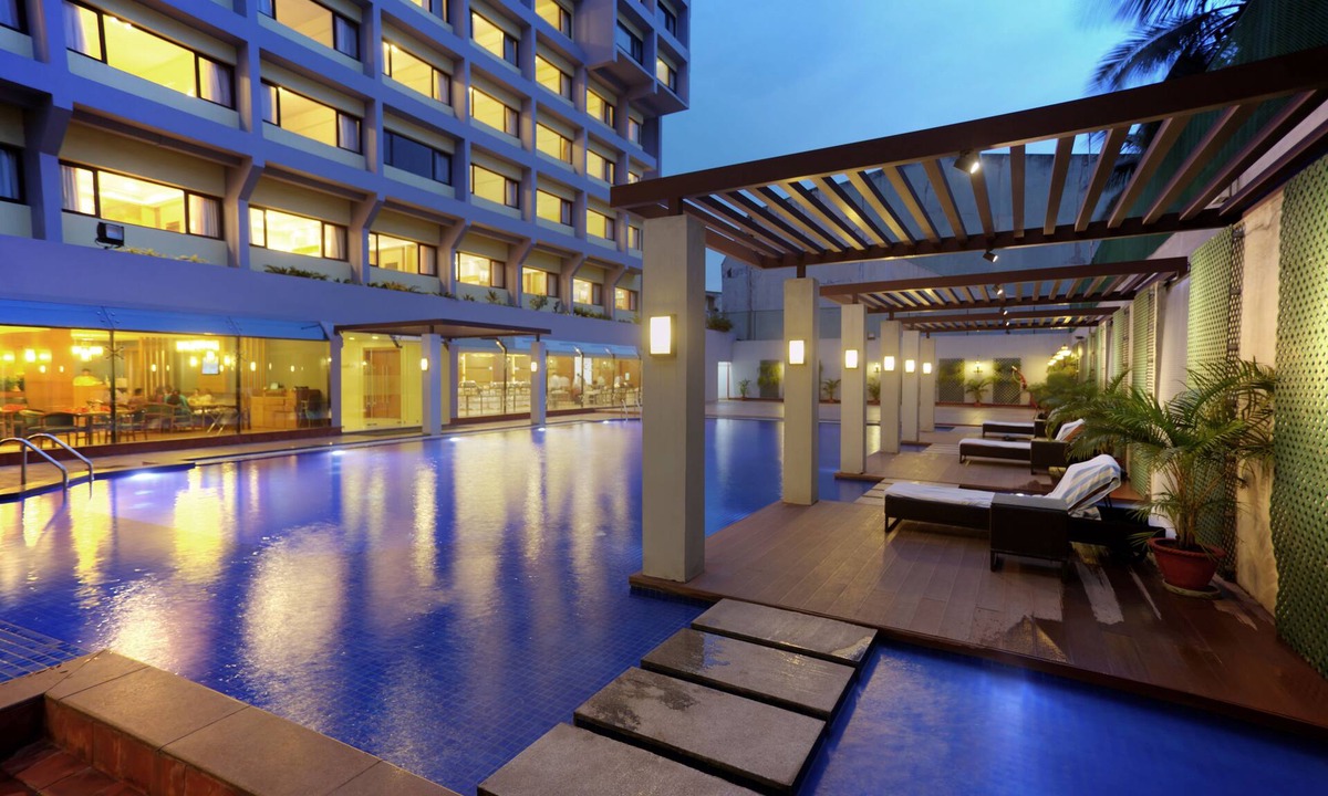 Dabagardens Hotel | Dolphin Hotel