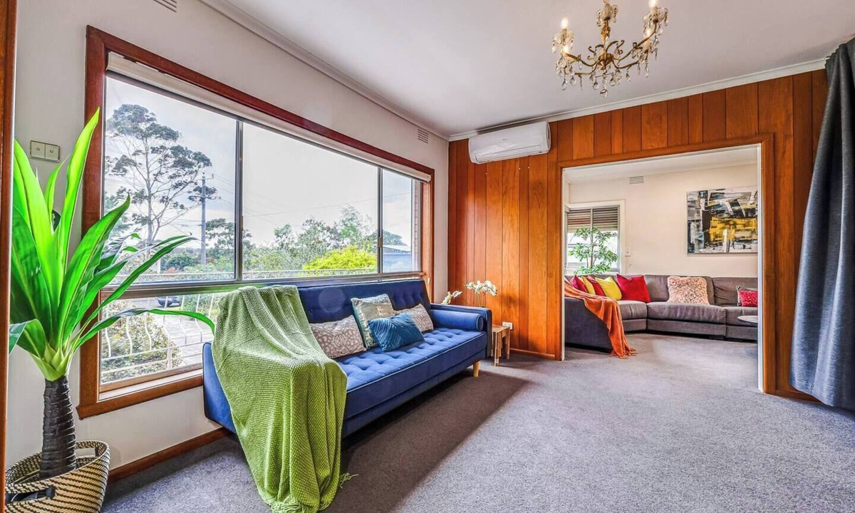 Doncaster House | Doncaster Brick Family Home up to 9ppl Netflix Parking Wifi
