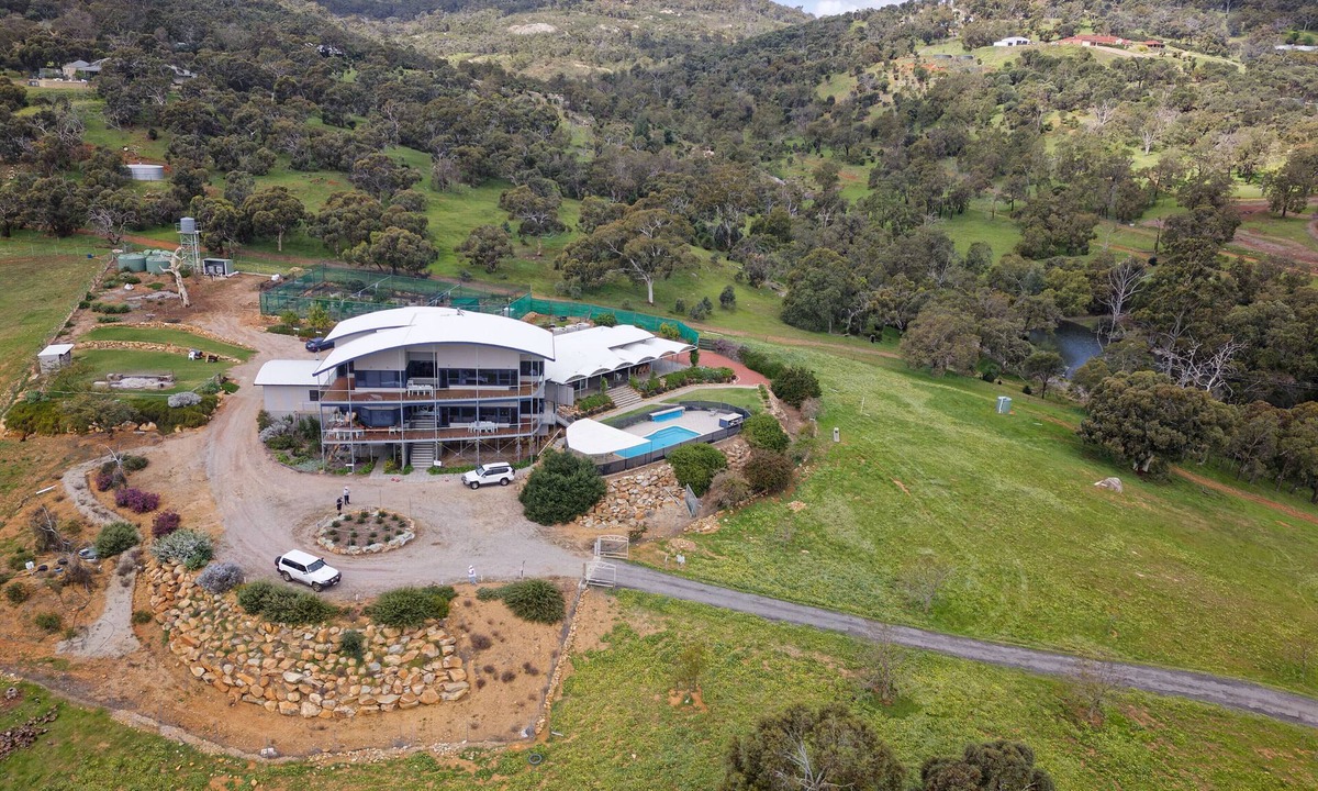 Baskerville House | Dorper Downs