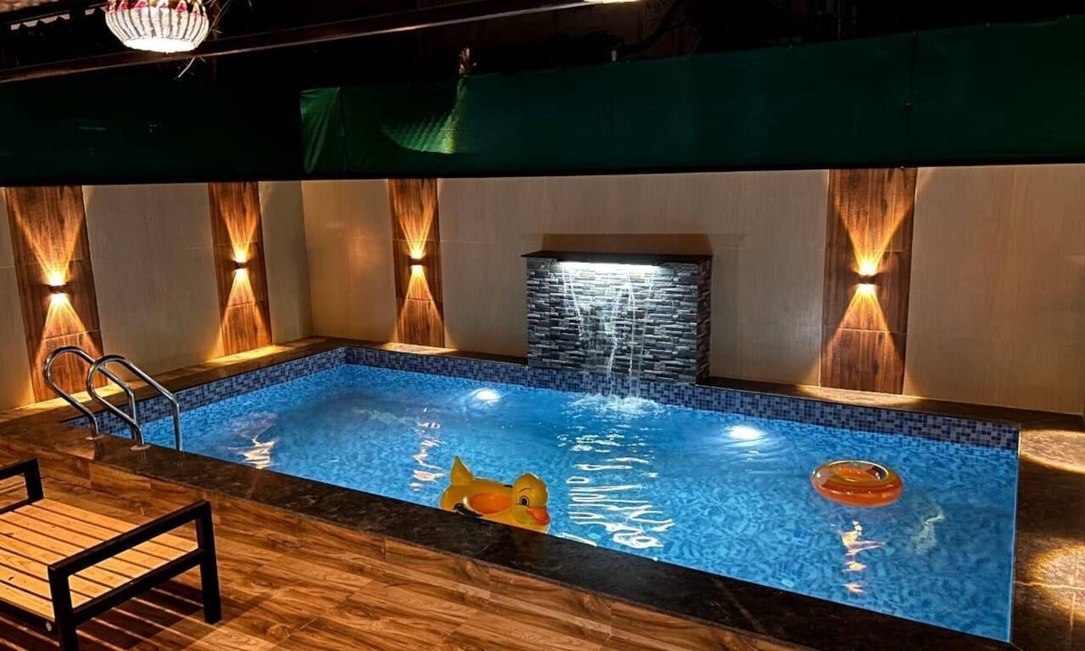 Parshwapuram House | DreamsKape Villa by CozyCub Stays in LONAVALA - 4BHK WITH POOL & JACUZZI !