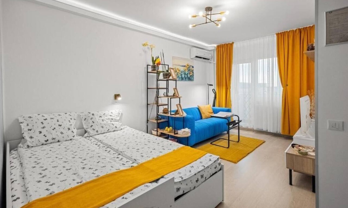 Sector 2 Apartment | DUMI SKY - Modern Studio & Balcony & Metro - Easy Access to City Center
