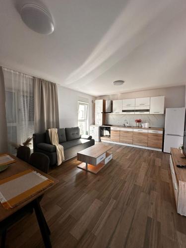 Dumbravita Apartment | Duplex modern In Dumbravita Curte si parcare privata