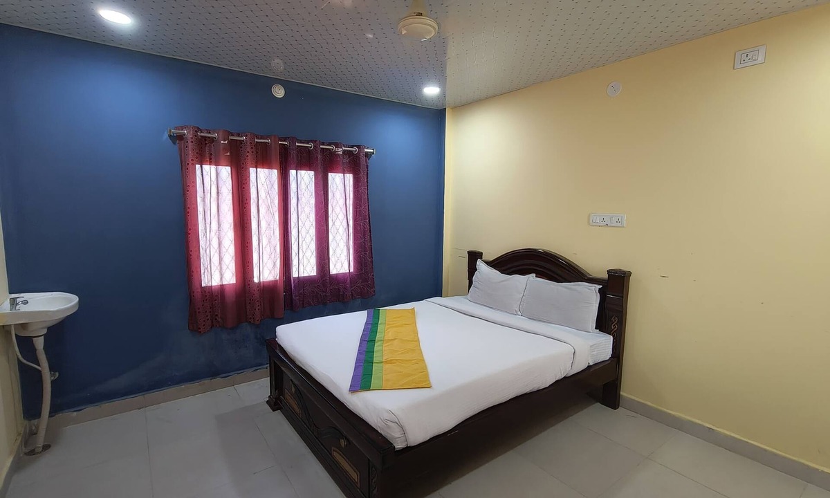 Medchal House | DUPLEX VILLA WITH LAWN AND SWIMMING POOL