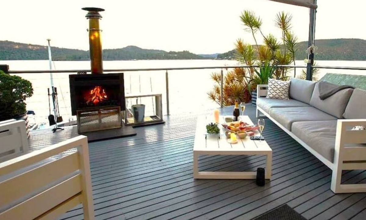 Bar Point House | Dyarubbin - a guest favourite. On the rivers edge.