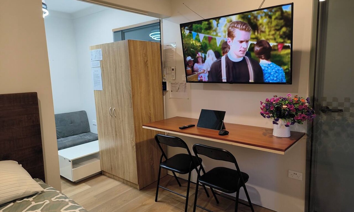 Jamboree Heights Apartment | Easy Privacy Modem Stay