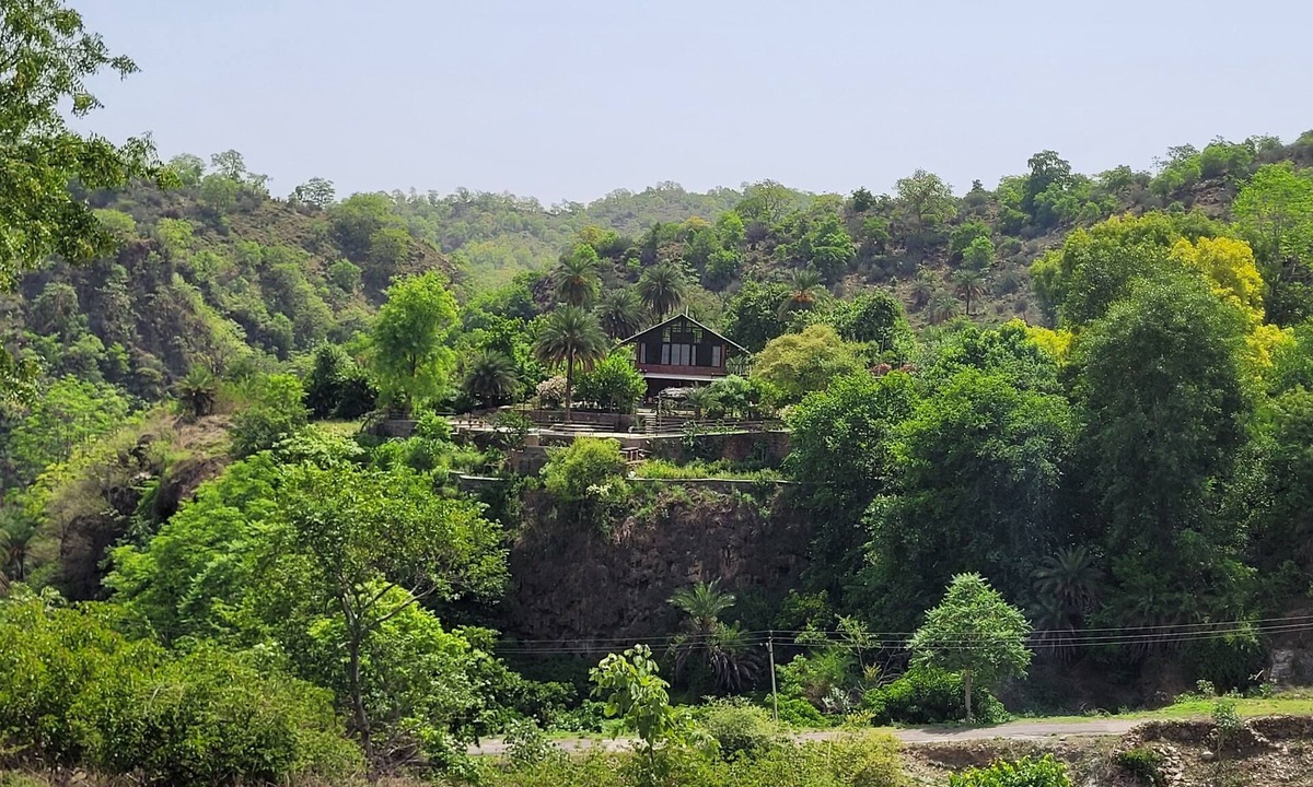 Udaipur House | Eco Stay at Grihum farms - Udaipur - Natural Water Spring