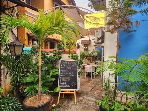 Fontainhas House | Ederra Stays & Cafe