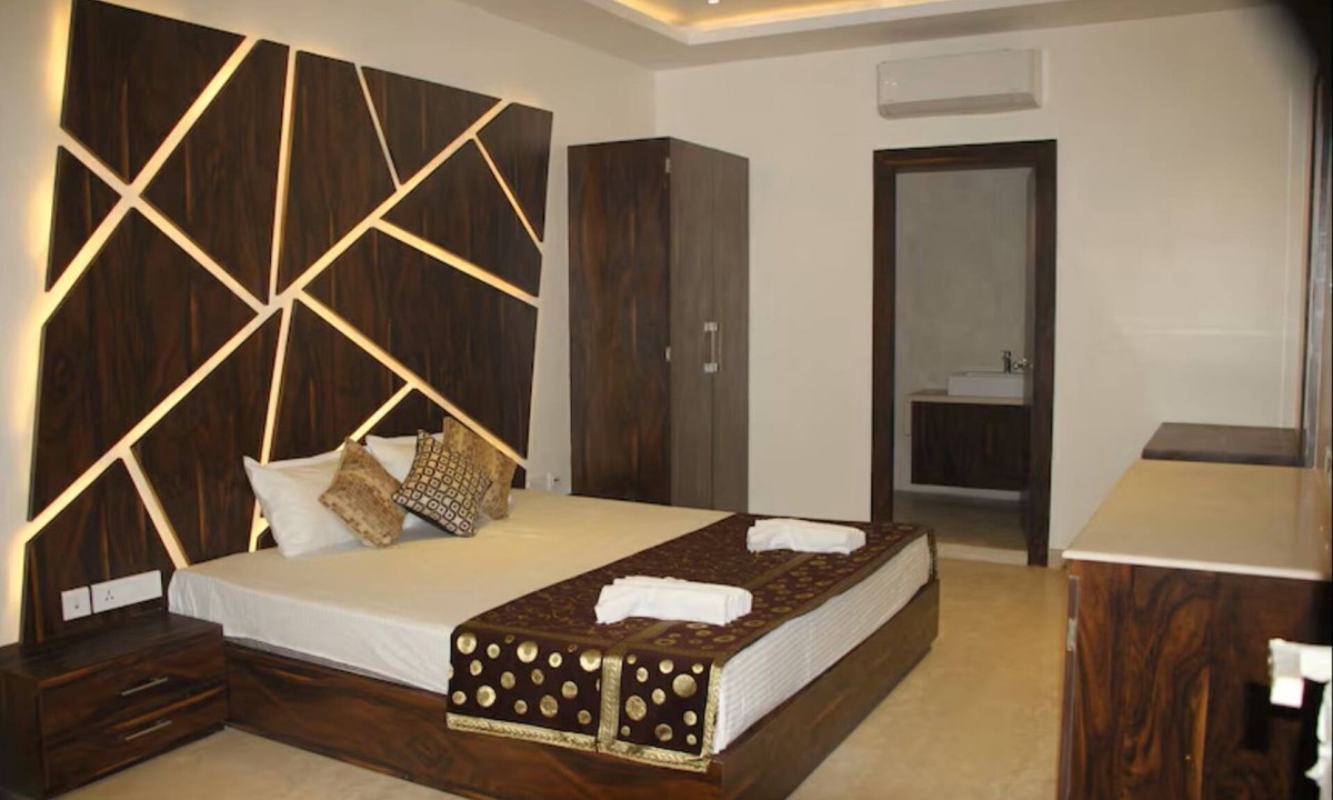 Malda Hotel | EENNRA GUEST HOUSE, Malda
