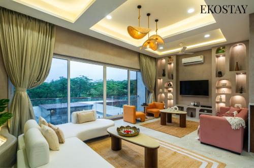 St.Stanislaus Villa Villa | EKOSTAY - Casa Enzo 7BHK -Theatre Room Private Swimming Pool and Indoor Games