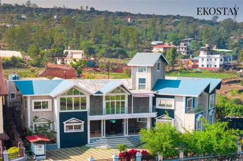 Bhilar Villa | EKOSTAY Luxe - Highland Villa