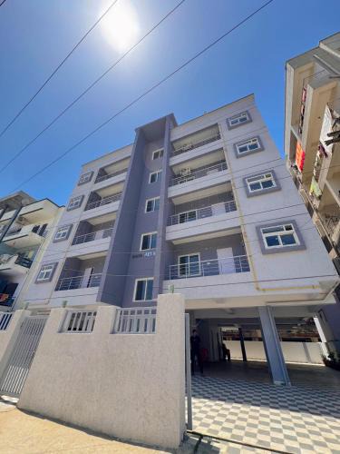 Ranchi House | Elegant 3BHK Flat in Ranchi Green Views 301
