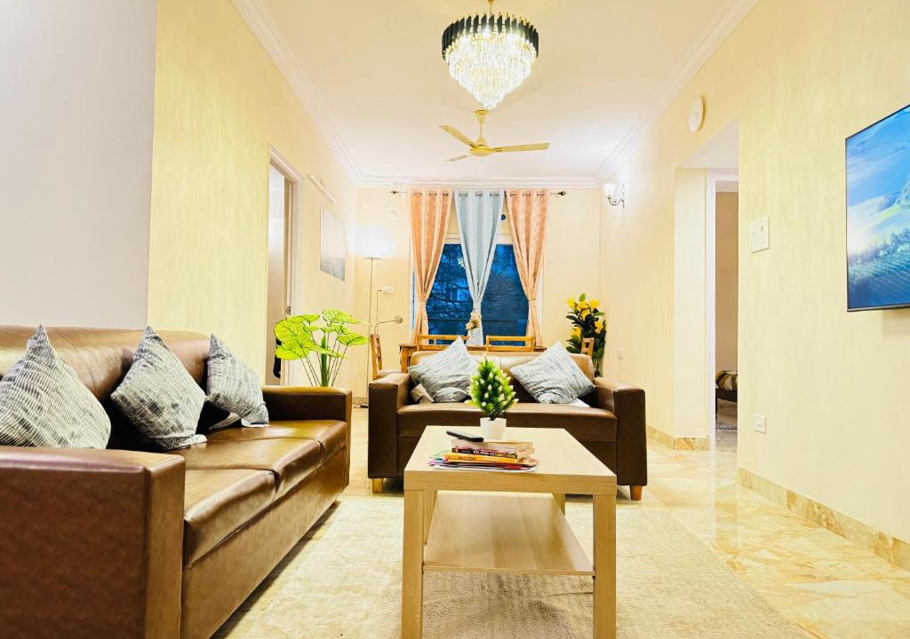 Kondapur Apartment | Elegant 3BHK Fully Furnished and Equipped Apt near Hitec City by EVARA SUITES