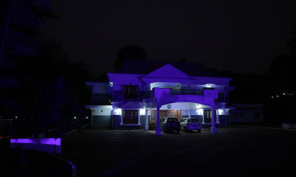 Changanacherry House | Elegant 5BHK Villa with Private Pool & Beautiful Landscaped Garden