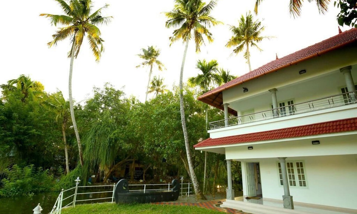 Aryad South Resort | Elegant & Modern Lake View Resort,Alleppey