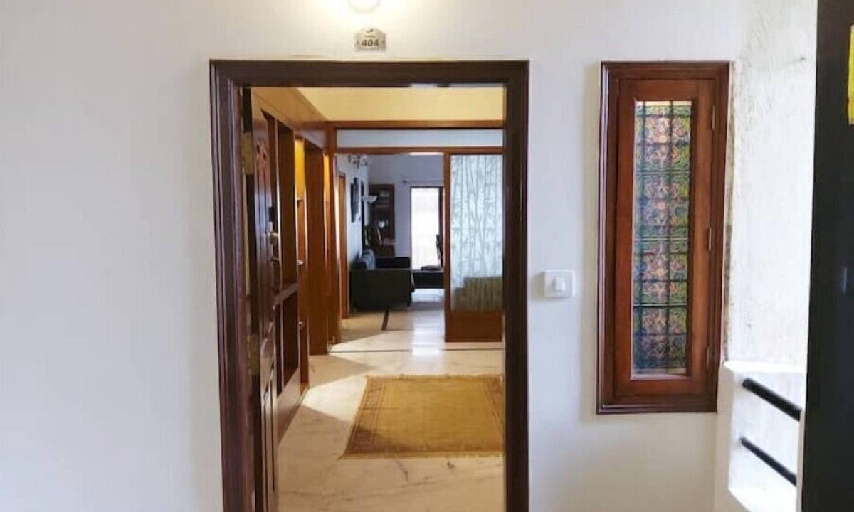 Hyderabad Apartment | Elegantly furnished spacious 3 BHK apartment