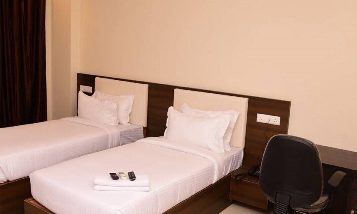 Lakshminarayana Pura Apartment | Elephant Suites Brookefield # 11