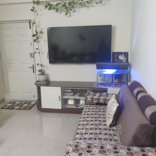Bellandur House | Elite One Room Stay in a shared 2bhk apt