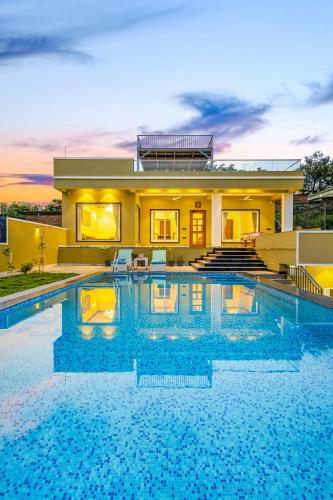 Udaipur Villa | ELIVAAS LakeMount 2-BHK Getaway with Private Pool, Open-Air Gazebo & Terrace At Fatehsagar Lake