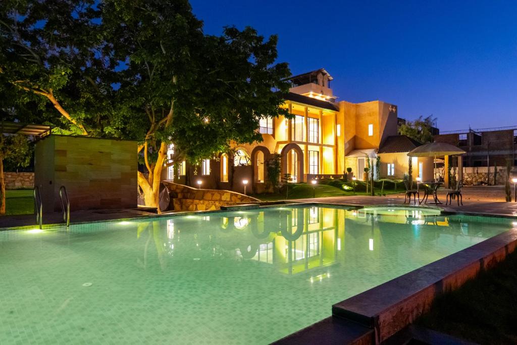 Village Hokra Villa | ELIVAAS Tuscan Villa Pet-Friendly with Pvt Pool and Lawn