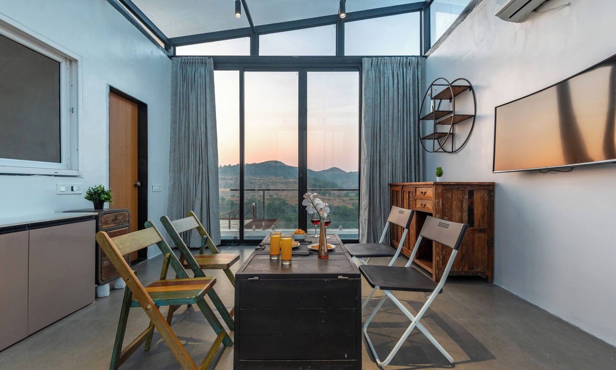 Igatpuri Villa | ELIVAAS White House 7BHK Villa