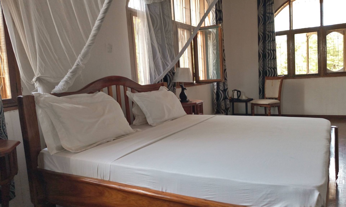 Kunduchi House | Emerald House