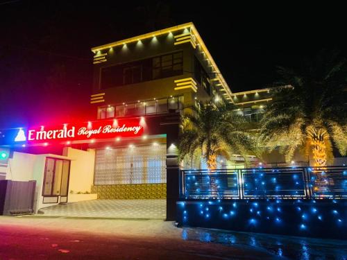 Alwaye Hotel | Emerald Royal Residency