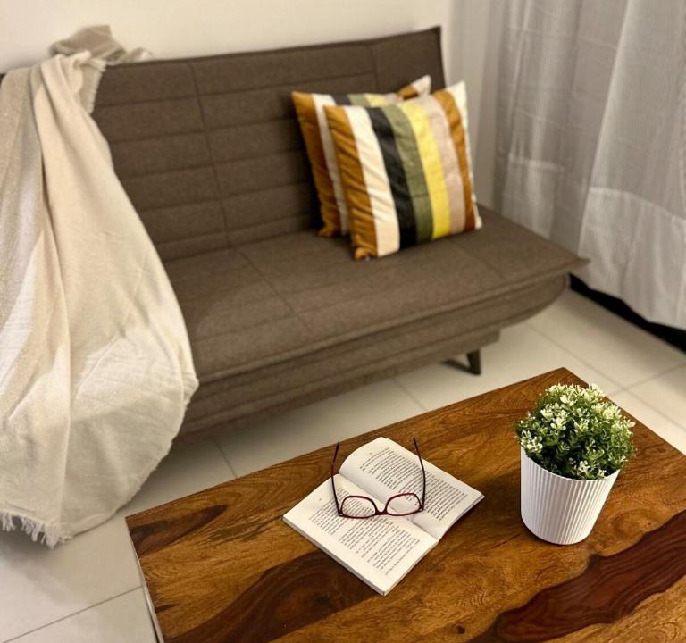 Hadapsar Apartment | Ena by StayVio, Amanora Park Town, Hadapsar, Pune